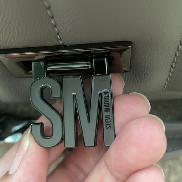 Steve Madden Crossbody - Picture 4 of 13